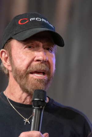 Πέθανε ο Τσακ Νόρις σε ηλικία 86 ετών