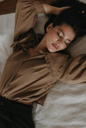 6 βότανα που μπορείς να χρησιμοποιήσεις αντί για τη μελατονίνη για καλύτερο ύπνο