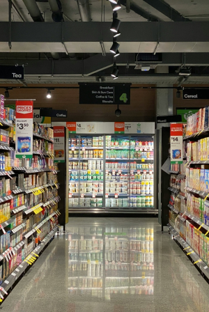 Στη Γαλλία, νόμος υποχρεώνει τα σούπερ μάρκετ να μην πετούν το απούλητο φαγητό - Τέλος στη σπατάλη τροφίμων