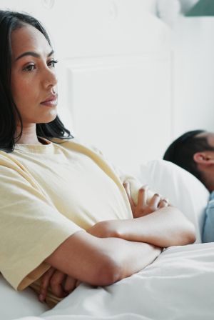  Αναπολείς τη ζωή σου ως single ενώ είσαι σε σχέση; Μην ανησυχείς - είναι φυσιολογικό