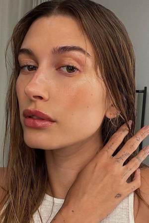 αντιρυτιδική κρέμα ματιών