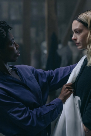 Οι νέες ταινίες που κυκλοφορούν σήμερα Πέμπτη (16/4) στους κινηματογράφους: Από την Αν Χάθαγουεϊ στο Mother Mary μέχρι τη Νο1 ιαπωνική επιτυχία