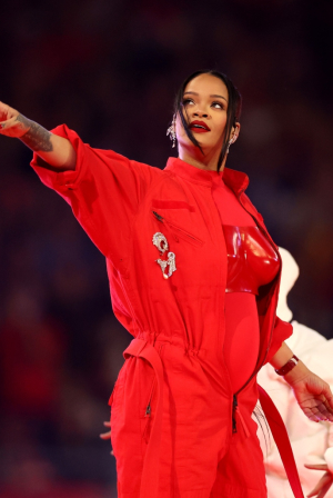 Ιστορικό ρεκόρ για τη Ριάνα: Είναι η πρώτη γυναίκα με πάνω από 200 εκατομμύρια πωλήσεις singles 