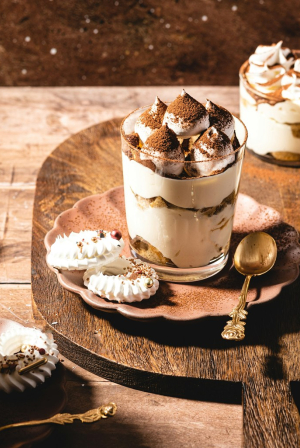 Έχεις ρικότα και μπισκότα; Φτιάξε το πιο ελαφρύ και απολαυστικό τιραμισού