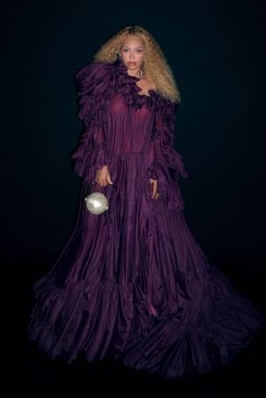 Η Μπιγιονσέ φόρεσε ένα από τα εμβληματικότερα φορέματα του οίκου Saint Laurent - Η iconic εμφάνιση