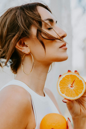 Μην πετάτε τη φλούδα πορτοκαλιού – Δείτε τι κάνει στην καρδιά και το έντερο σας