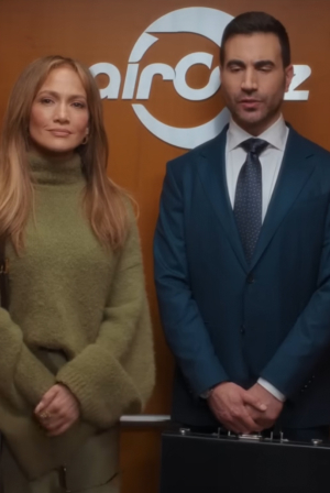 Office Romance: Η Τζένιφερ Λόπεζ επιστρέφει με νέα rom-com στο Netflix, ιδανική για καλοκαιρινή βραδιά στη βεράντα