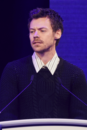 Ivor Novello Awards: O Χάρι Στάιλς αποκάλυψε πώς έχασε την παρθενιά του 