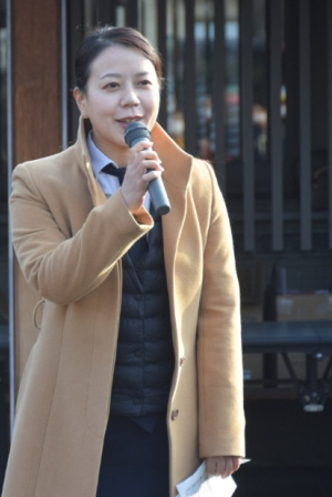 Shoko Kawata: Η νεότερη δήμαρχος της Ιαπωνίας γράφει ξανά ιστορία ως η πρώτη που παίρνει άδεια μητρότητας - Ναι, το 2026