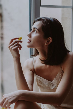 Τι είναι το "food noise" και γιατί δεν μπορείς να σταματήσεις να σκέφτεσαι το φαγητό