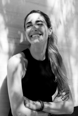 Stefania Frangista: «Οι γυναίκες επιλέγουν πιο διαχρονικά σχέδια και prints»
