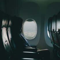 Αεροπλάνο και αναταράξεις: Πώς να διαχειριστείς το άγχος σου, σύμφωνα με αεροσυνοδούς