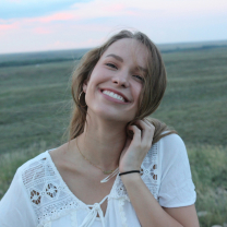 Οι άνθρωποι που φαίνονται νεότεροι από την ηλικία τους ακολουθούν 9 συγκεκριμένα πρότυπα τρόπου ζωής 