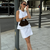 Τα πιο κοινά λάθη που κάνεις στο άπλωμα των ρούχων και καταστρέφεις τα αγαπημένα σου items