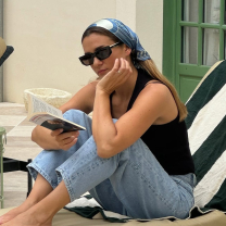Style Inspo: Τι φορούν οι φινετσάτες Παριζιάνες στις διακοπές τους 