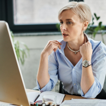 Από μια γυναίκα γυναικολόγο προς όλες τις γυναίκες στην εμμηνόπαυση.