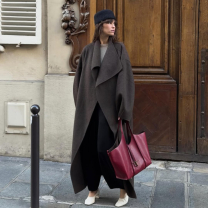 5 + 2 αγορές που αξίζει να κάνεις στην Black Friday και θα κρατήσεις για πάντα – Από το κομψό παλτό έως τα άνετα sneakers