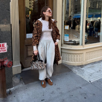 Το διαχρονικό πανωφόρι που δίνει vibes πολυτέλειας και φορούν όλα τα It Girls τώρα 