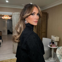 ανταύγειες σε καστανά μαλλιά