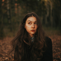 Μοναξιά: 7 “αθόρυβα” χαρακτηριστικά που κρατούν τους ανθρώπους συναισθηματικά απομονωμένους