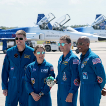 Η Κριστίνα Κοχ είναι η πρώτη γυναίκα που θα ταξιδέψει στη Σελήνη - Ορόσημο για τη γυναικεία παρουσία στο Διάστημα