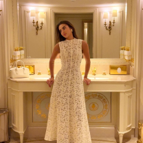 Φόρεμα αλλά με twist: 5 στιλ που θα βλέπουμε παντού και δίνουν σε κάθε εμφάνιση προσωπικότητα