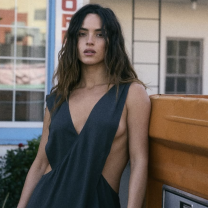 Άντρια Αρχόνα: Η σκληρή προπόνηση για το sequel του «Superman» φουντώνει τις φήμες για τη Wonder Woman