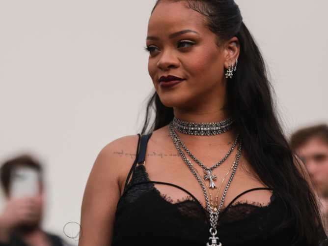 H Rihanna είναι και επίσημα η νεότερη δισεκατομμυριούχος στο Forbes