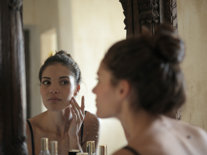 Beauté την Κυριακή: Φτιάχνουμε DIY μάσκα για λάμψη και ενυδάτωση