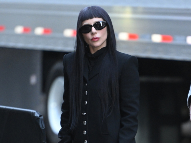 Αυτό κι αν είναι έκπληξη: Η Lady Gaga “εισβάλλει” στο “Ο Διάβολος φοράει Prada” - Οι πρώτες φωτογραφίες 