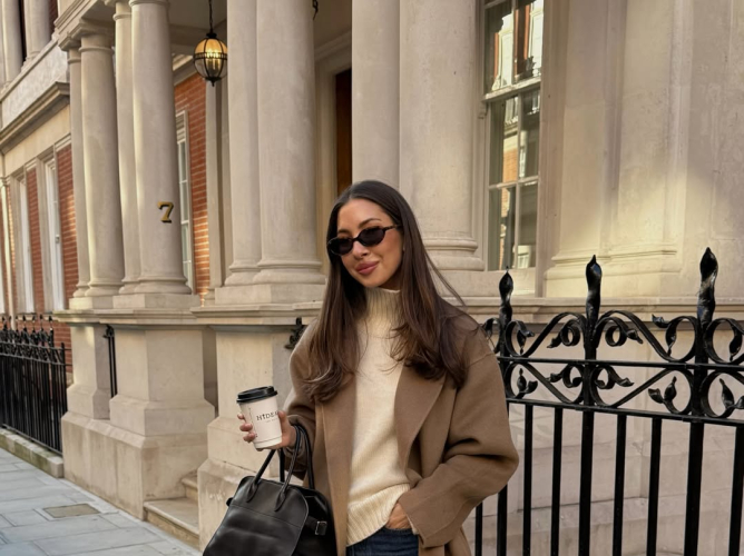 Τι είναι ο κανόνας 2/3 του TikTok που υπόσχεται τέλειο στιλ και καθόλου άγχος