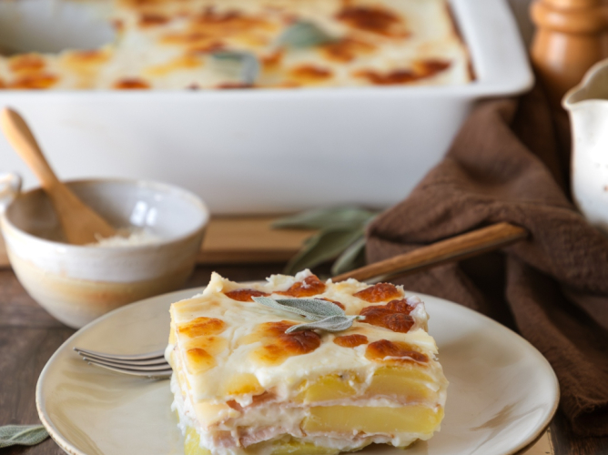 Κρεμώδεις πατάτες ογκρατέν με χρυσαφένια κρούστα