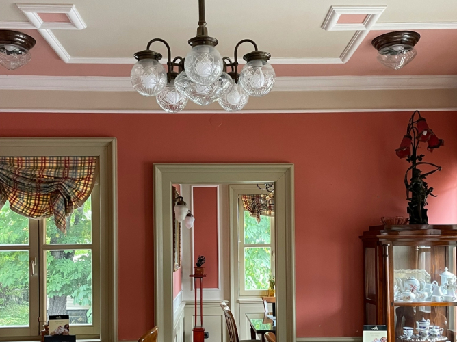 5 θησαυροί που πρέπει να κρατήσεις από το σπίτι της γιαγιάς σου