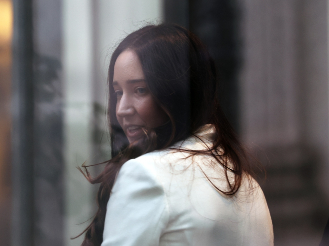 Τσάρλι Τζαβίς: H επιχειρηματίας που έκλεψε την ισχυρότερη τράπεζα του κόσμου