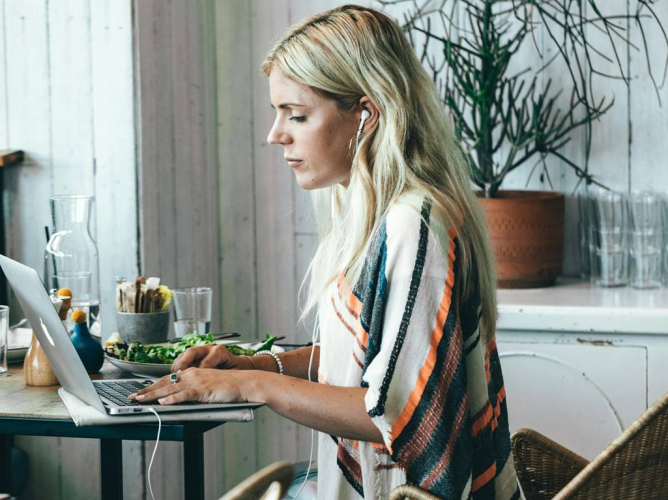 Η αλκαλική διατροφή έχει οφέλη - αλλά ισχύει τελικά η βασική της υπόσχεση;