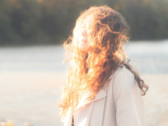 Η παλινδρόμηση στη μέση ηλικία δεν είναι μια απλή καούρα – Δείτε πώς να ανακουφιστείτε 