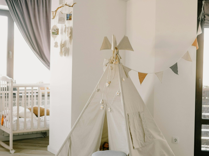 Βρήκαμε στα ΙΚΕΑ το τέλειο και πρακτικό σκαμπό με αποθηκευτικό χώρο για το παιδικό δωμάτιο - Και είναι budget - friendly