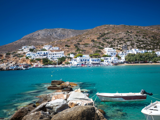 5 νησιά των Κυκλάδων στα οποία δεν χρειάζεστε αυτοκίνητο