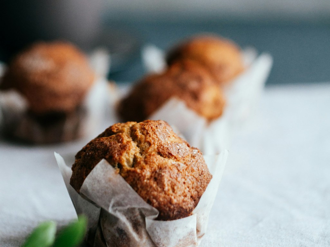 Το πιο απολαυστικό πρωινό; Muffins με μπανάνα, φυστικοβούτυρο και έξτρα πρωτεΐνη