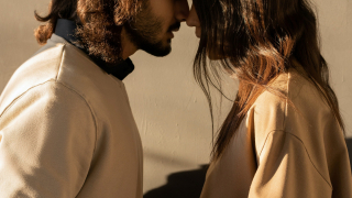 Negging: Η νέα επικίνδυνη τάση στο dating και πώς να την αναγνωρίσεις
