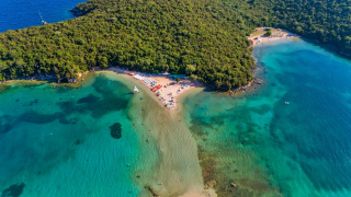5 προορισμοί στην ηπειρωτική Ελλάδα για διακοπές σαν σε νησί