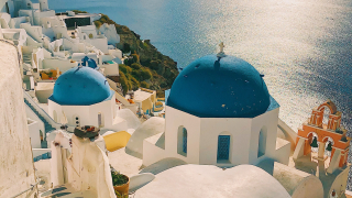 Οι Times «ψηφίζουν» Ελλάδα και ως φθινοπωρινό προορισμό