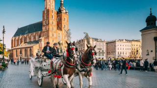 Κρακοβία: Μια πόλη - κόσμημα που σε ταξιδεύει στον χρόνο