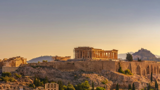 Aυτά είναι τα πιο νόστιμα κεφτεδάκια που θα βρεις στην Αθήνα