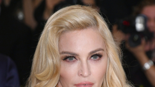 Ισπανική ποδοσφαιρική ομάδα ψάχνει τη Μαντόνα για μια ιστορική φανέλα 36 ετών