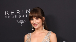 Η Ντακότα Τζόνσον "απηύδησε" με τον Γιώργο Λάνθιμο: “Υπάρχουν κι άλλες ηθοποιοί εκτός από την Έμμα Στόουν”