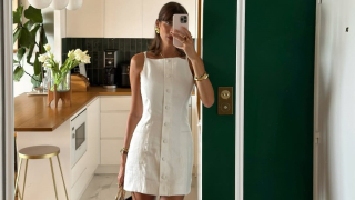 Saturday Inspo: 7 looks εμπνευσμένα από τις πιο κομψές Γαλλίδες για τις διακοπές σου