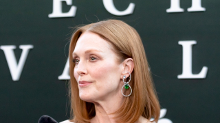 H κόρη της Τζούλιαν Μουρ, Λιβ, σε ένα σπάνιο στιγμιότυπο μετά από καιρό – Το βίντεο που δημοσίευσε η ηθοποιός