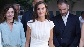 Βασίλισσα Λετίθια: Η πρόσφατη εμφάνισή της είναι η απόδειξη πως το λινό είναι το hero item του καλοκαιριού
