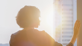 Αν ήμουν πιο ενδιαφέρουσα δεν θα ήμουν μόνη - O μύθος της αξίας